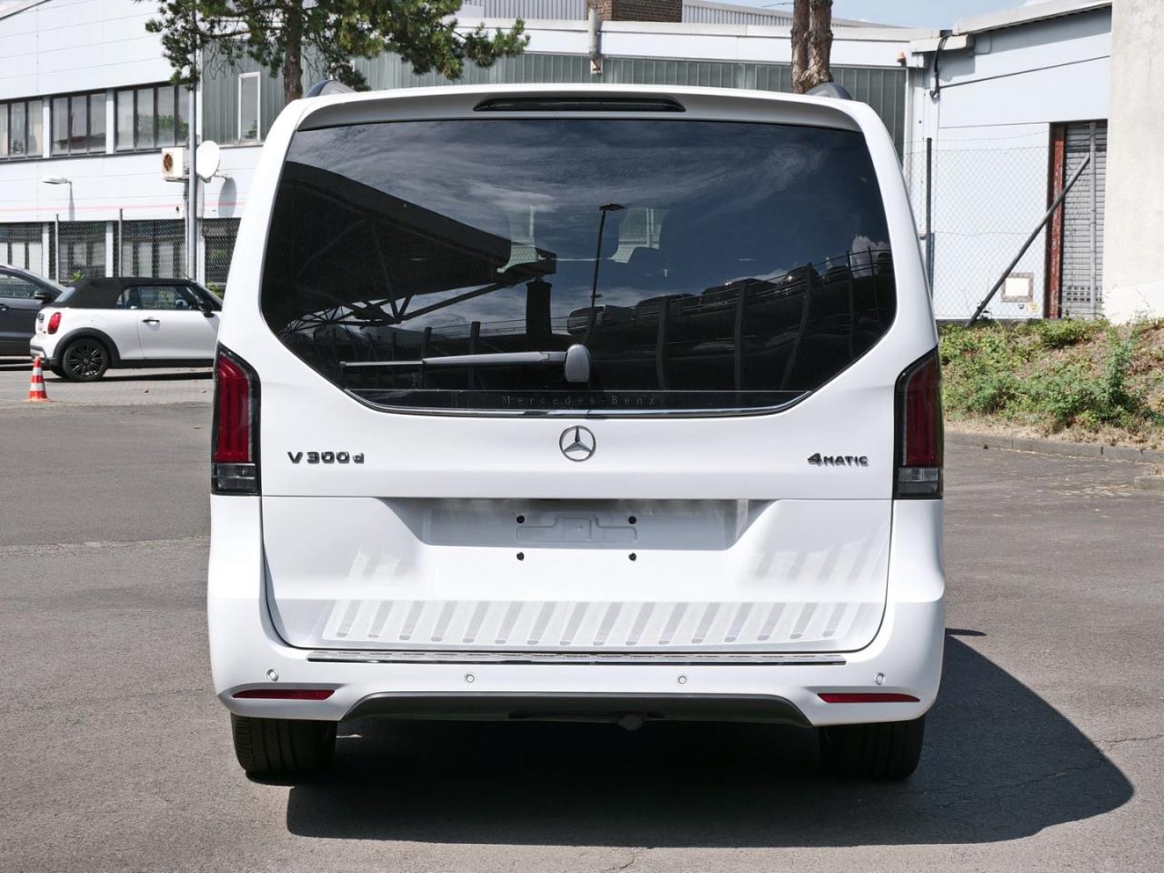 Mercedes-Benz V 300 d 4M AVANTGARDE Lang AMG Night Distronic