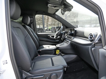 Mercedes-Benz V 300 d 4M AVANTGARDE Lang AMG Night Distronic