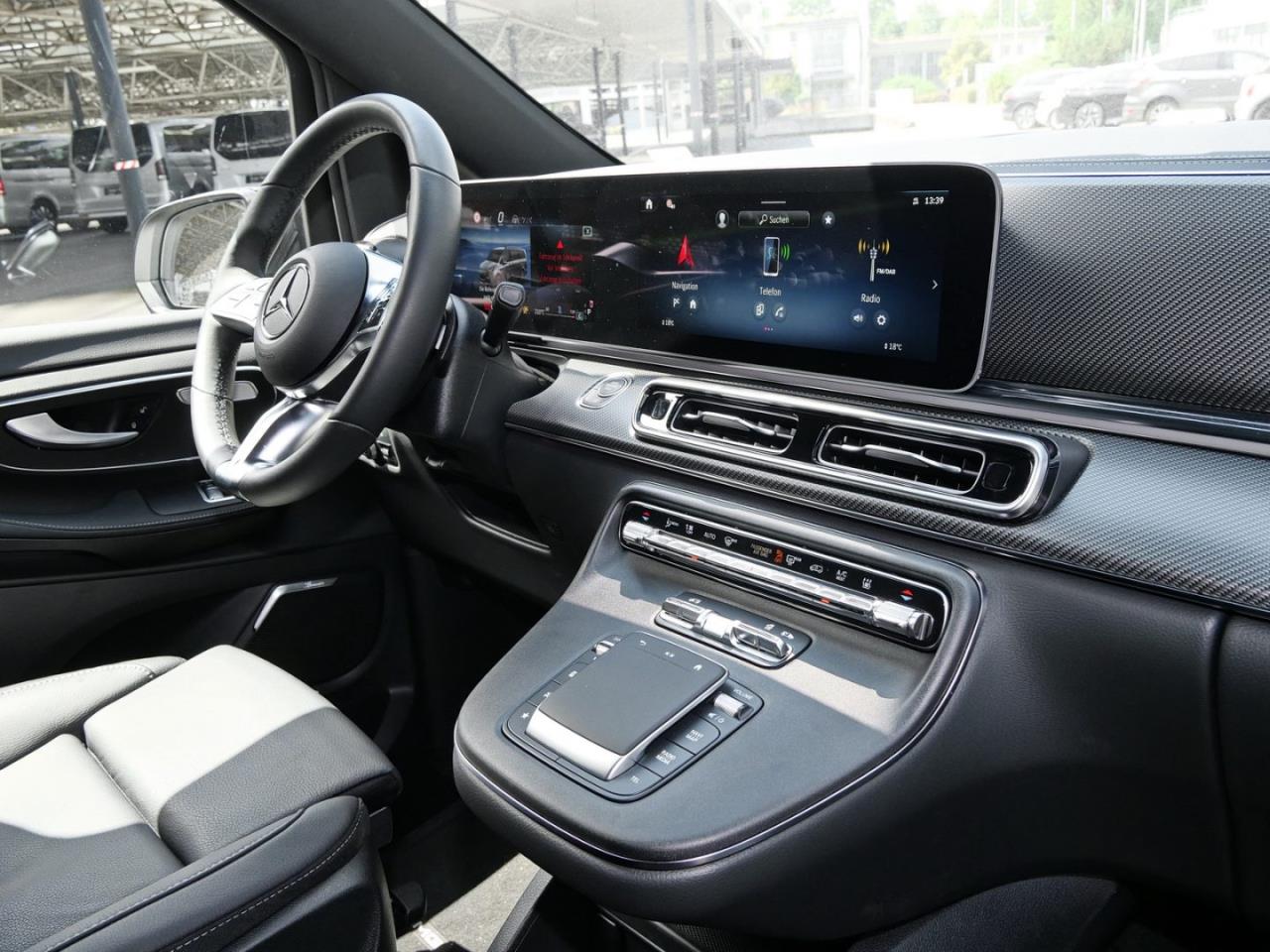 Mercedes-Benz V 300 d 4M AVANTGARDE Lang AMG Night Distronic