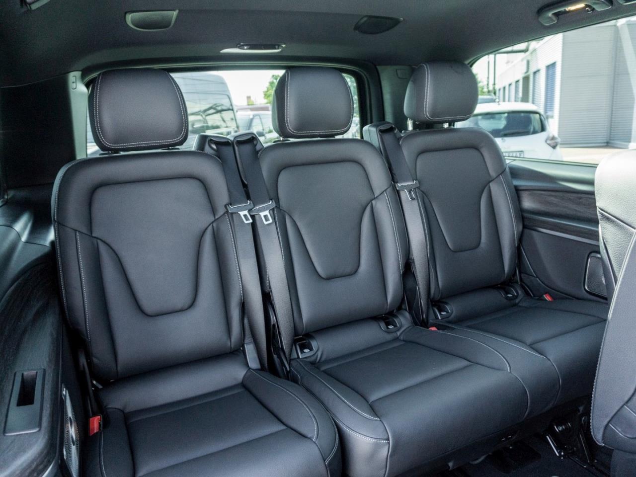 Mercedes-Benz V 300 d 4M Avantgarde lang Panorama 360° AHK