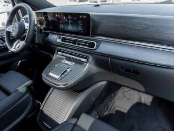 Mercedes-Benz V 300 d 4M Avantgarde lang Panorama 360° AHK