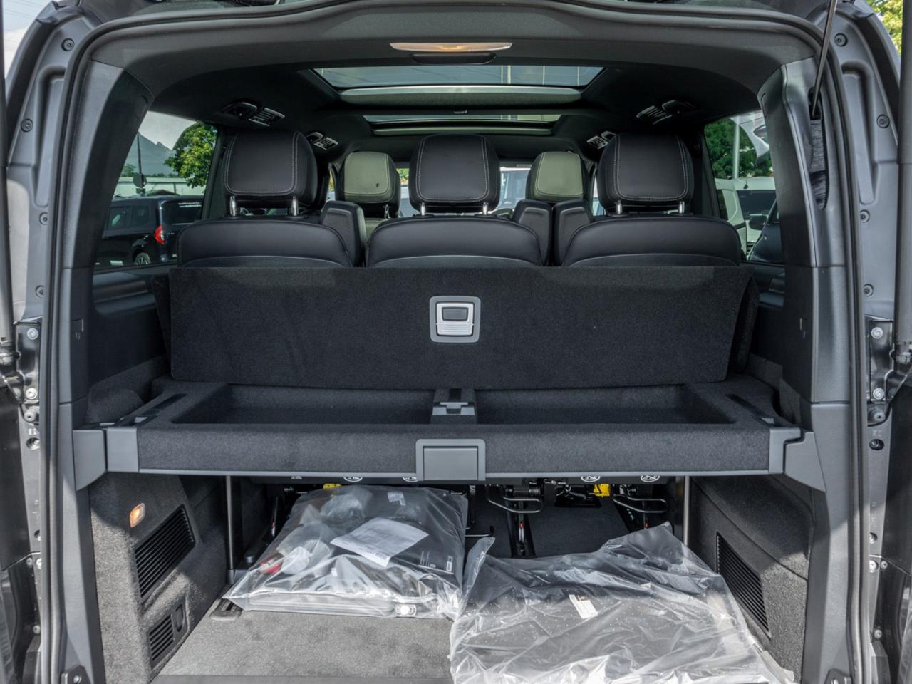 Mercedes-Benz V 300 d 4M Avantgarde lang Panorama 360° AHK