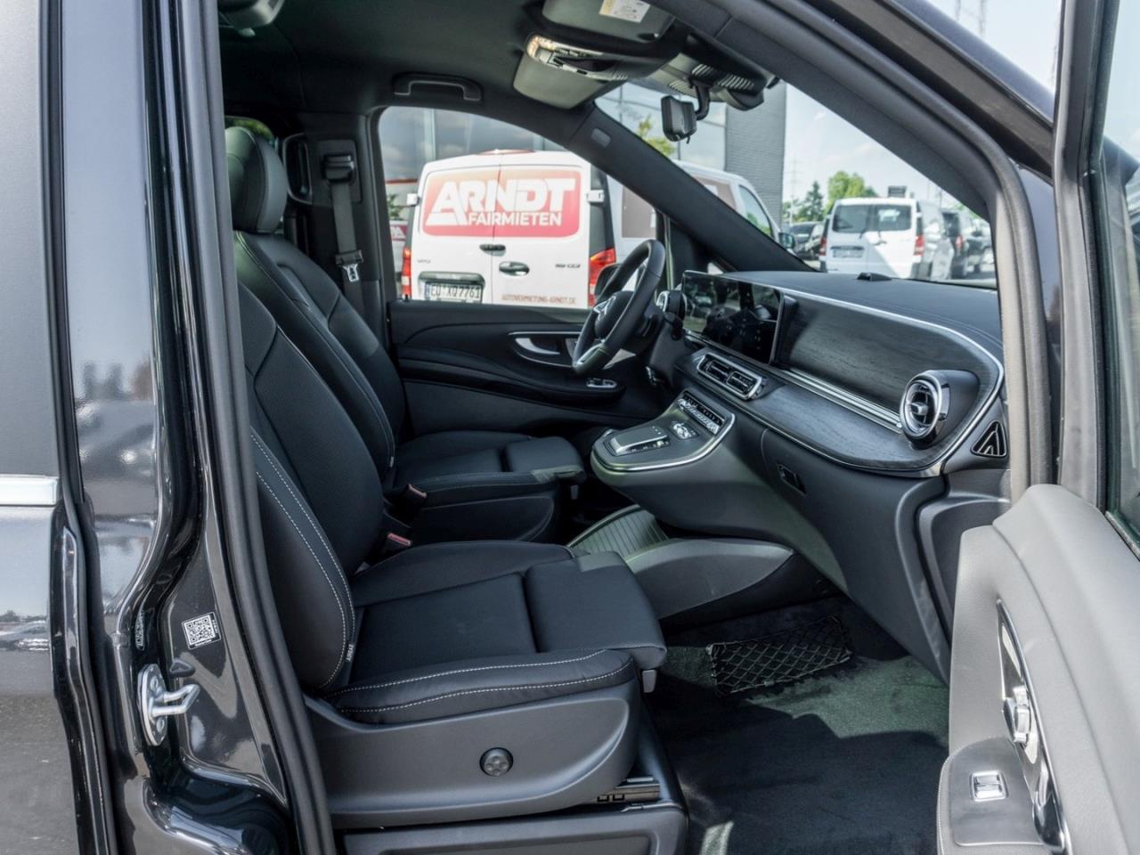 Mercedes-Benz V 300 d 4M Avantgarde lang Panorama 360° AHK