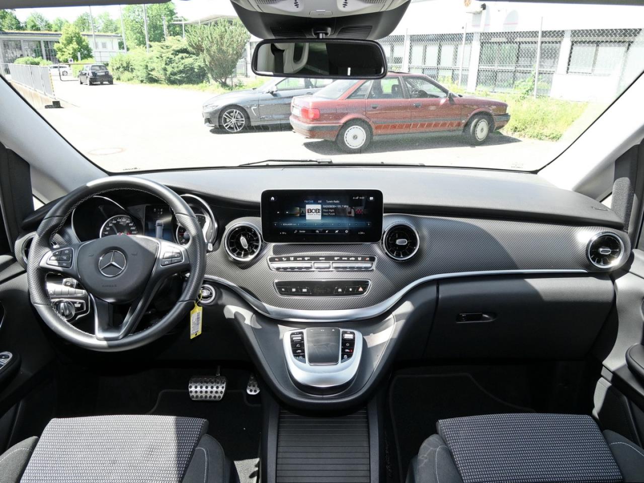 Mercedes-Benz V 300 d 4M EDITION Lang AMG Night Airmatic Navi+