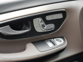 Mercedes-Benz V 300 d 4M Exclusive Extralang Airmatic AHK 360°