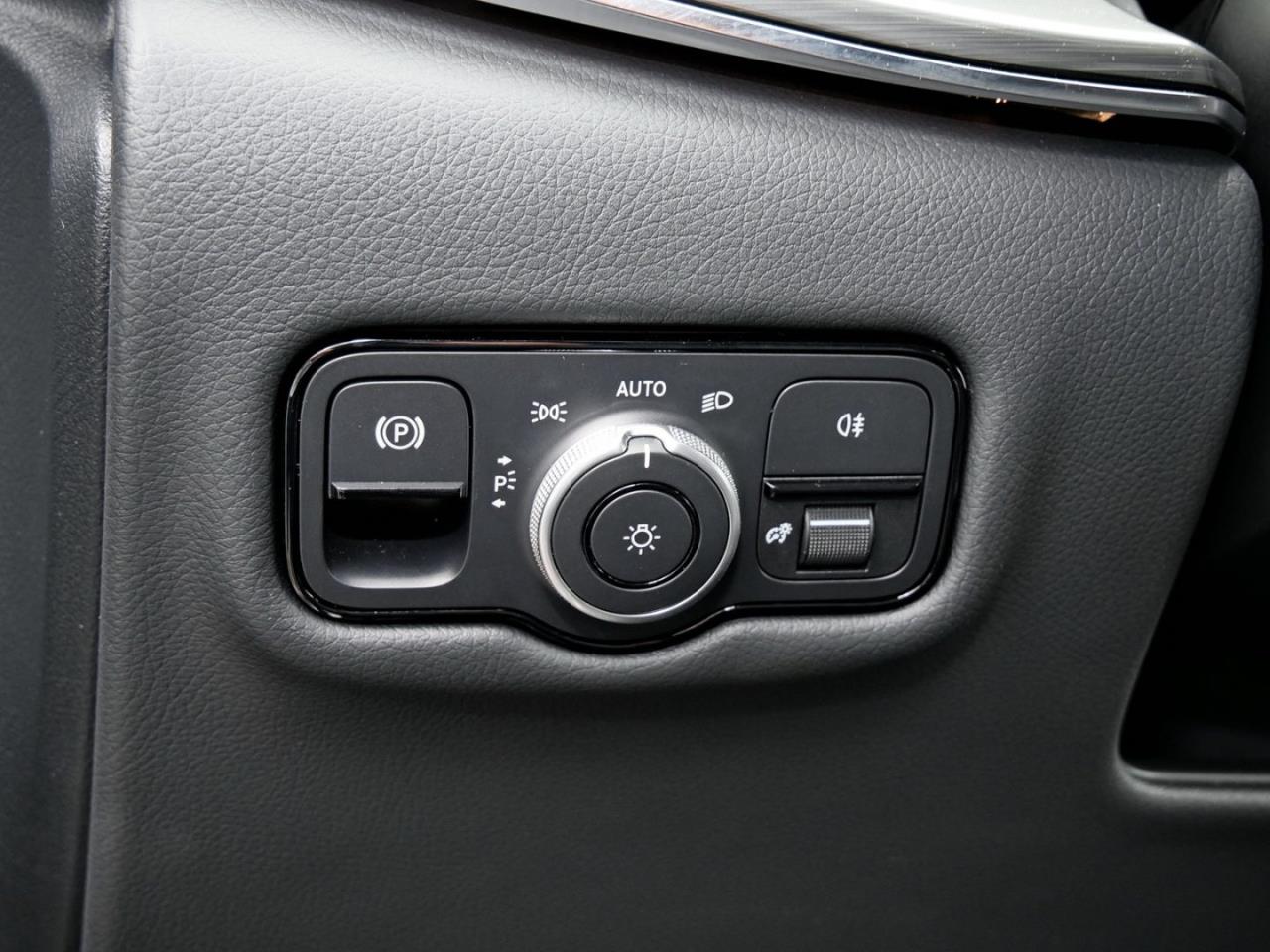 Mercedes-Benz V 300 d 4M EXCLUSIVE Lang 360° AHK NP 111.661 €