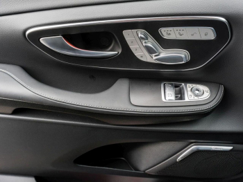 Mercedes-Benz V 300 d 4M EXCLUSIVE Lang Standhzg Distronic AHK
