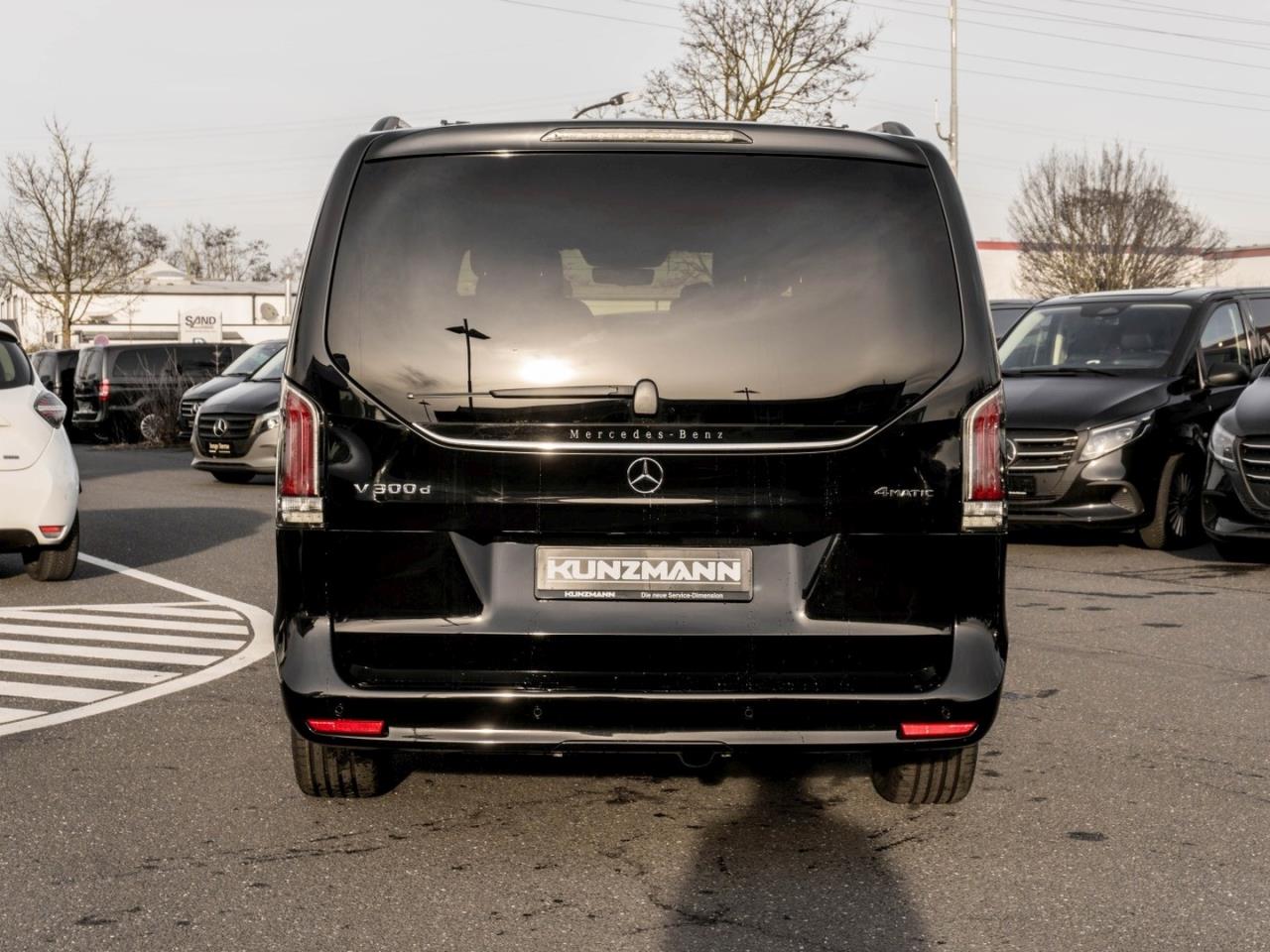 Mercedes-Benz V 300 d 4MATIC STYLE Lang Panorama Distronic AHK