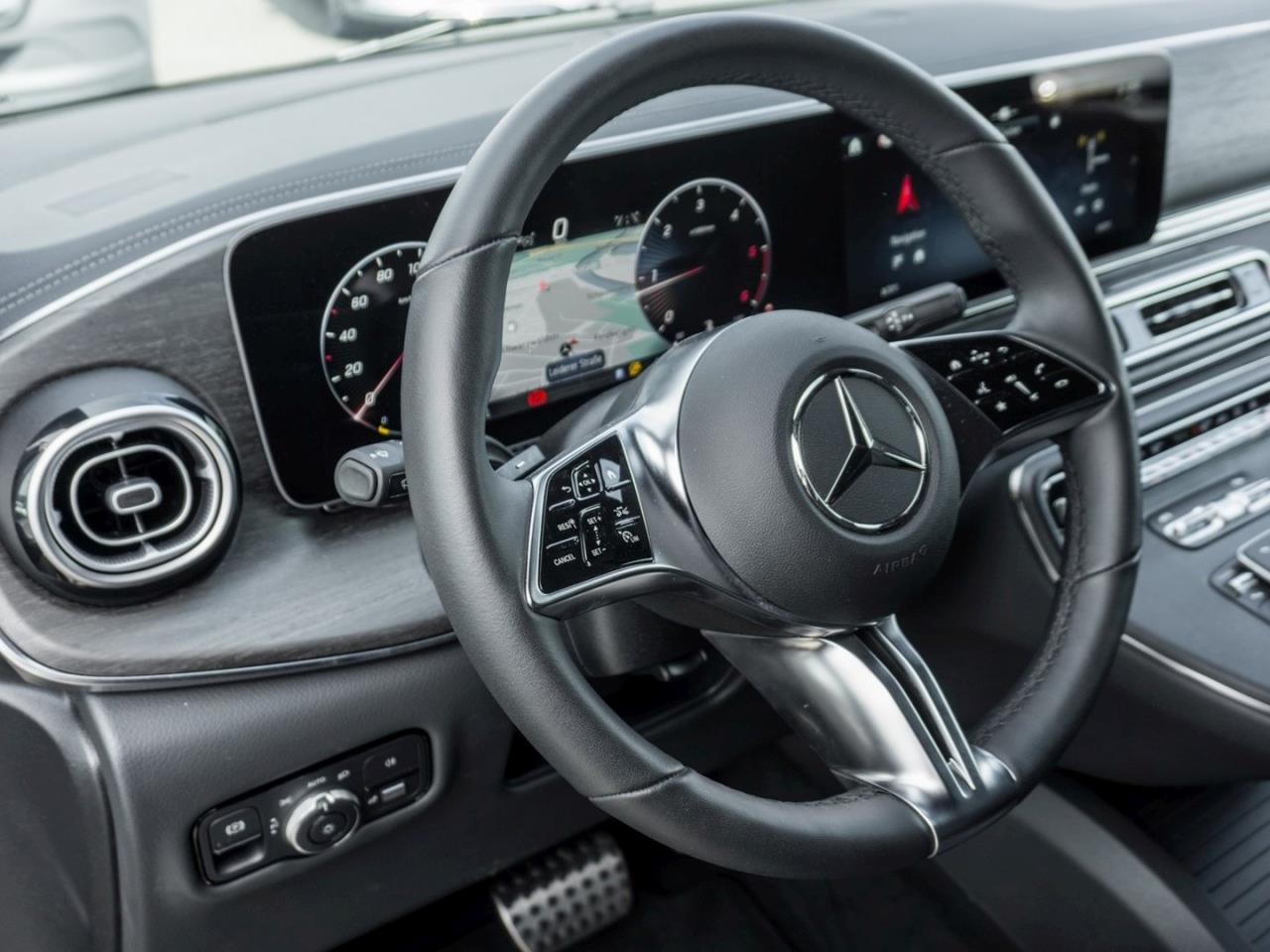 Mercedes-Benz V 300 d AVANTGARDE Extralang Navi Distronic AHK