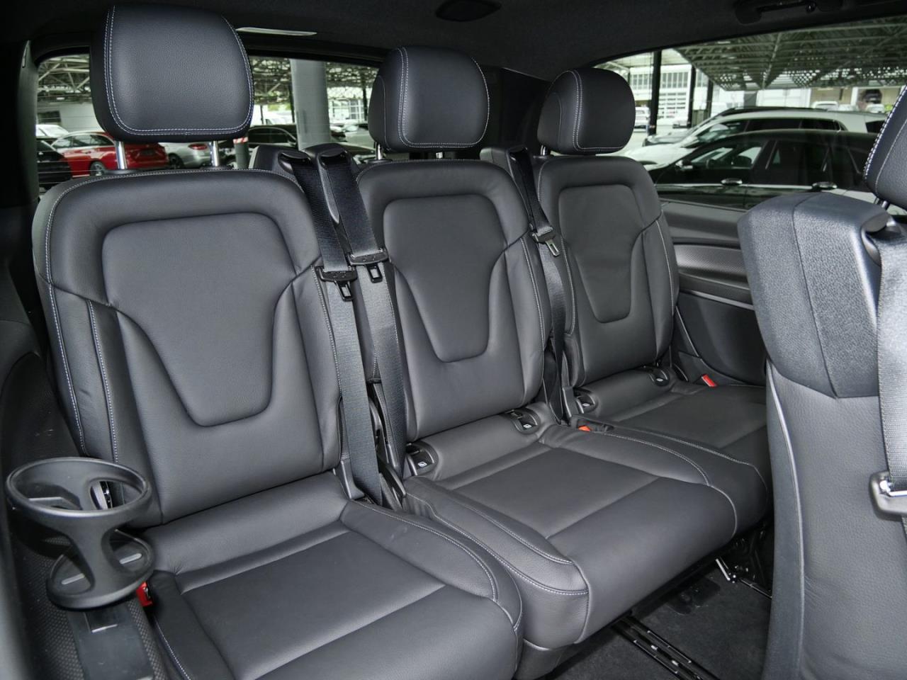 Mercedes-Benz V 300 d AVANTGARDE Extralang AMG Distronic 360°