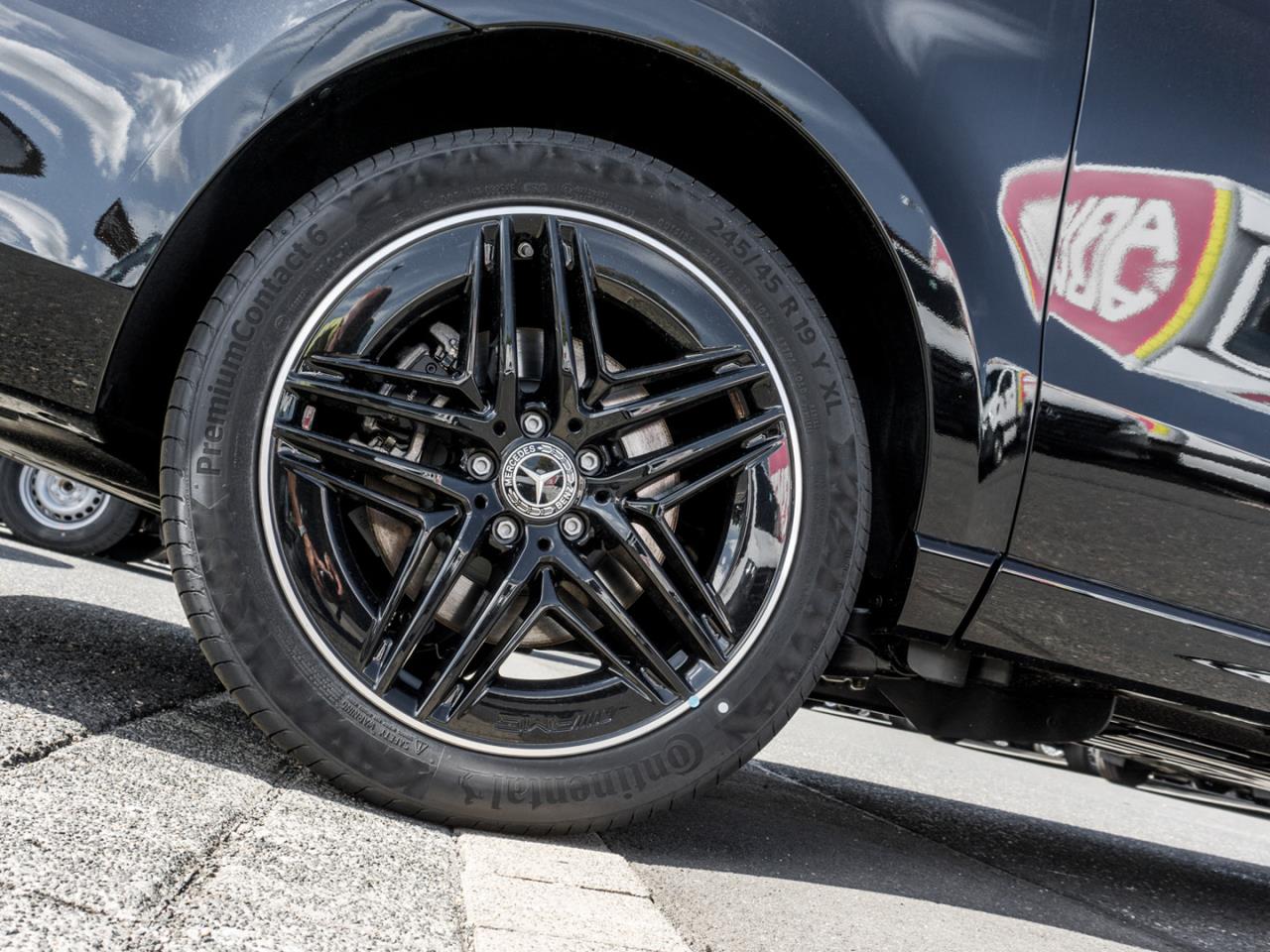 Mercedes-Benz V 300 d Avantgarde lang AMG Distronic 360° AHK