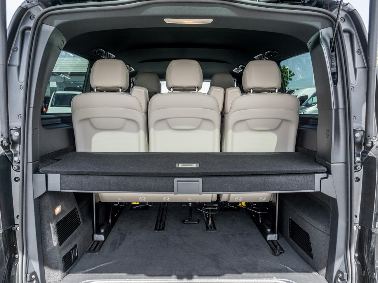 Mercedes-Benz V 300 d Avantgarde lang AMG Distronic 360° AHK