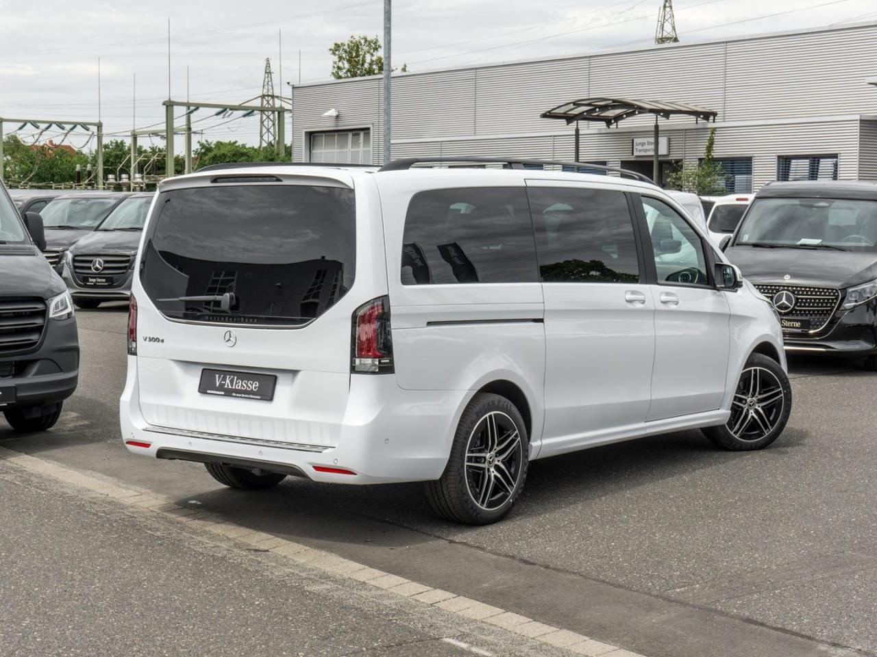 Mercedes-Benz V 300 d STYLE Lang AMG Standhzg Distronic AHK