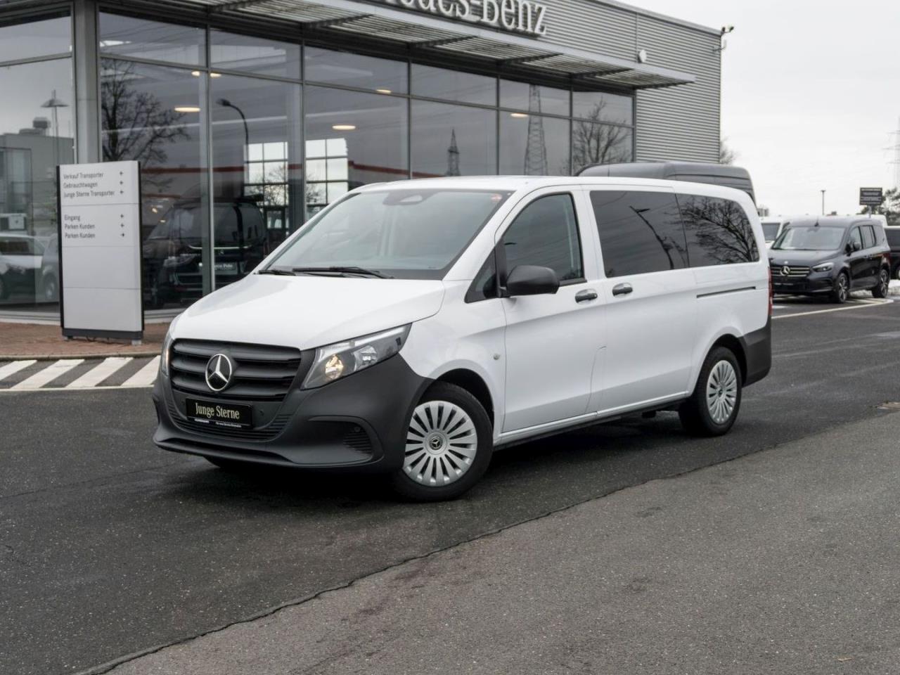 Mercedes-Benz Vito Vito 114 CDI Tourer PRO Lang Van / Kleinbus arktikweiss
