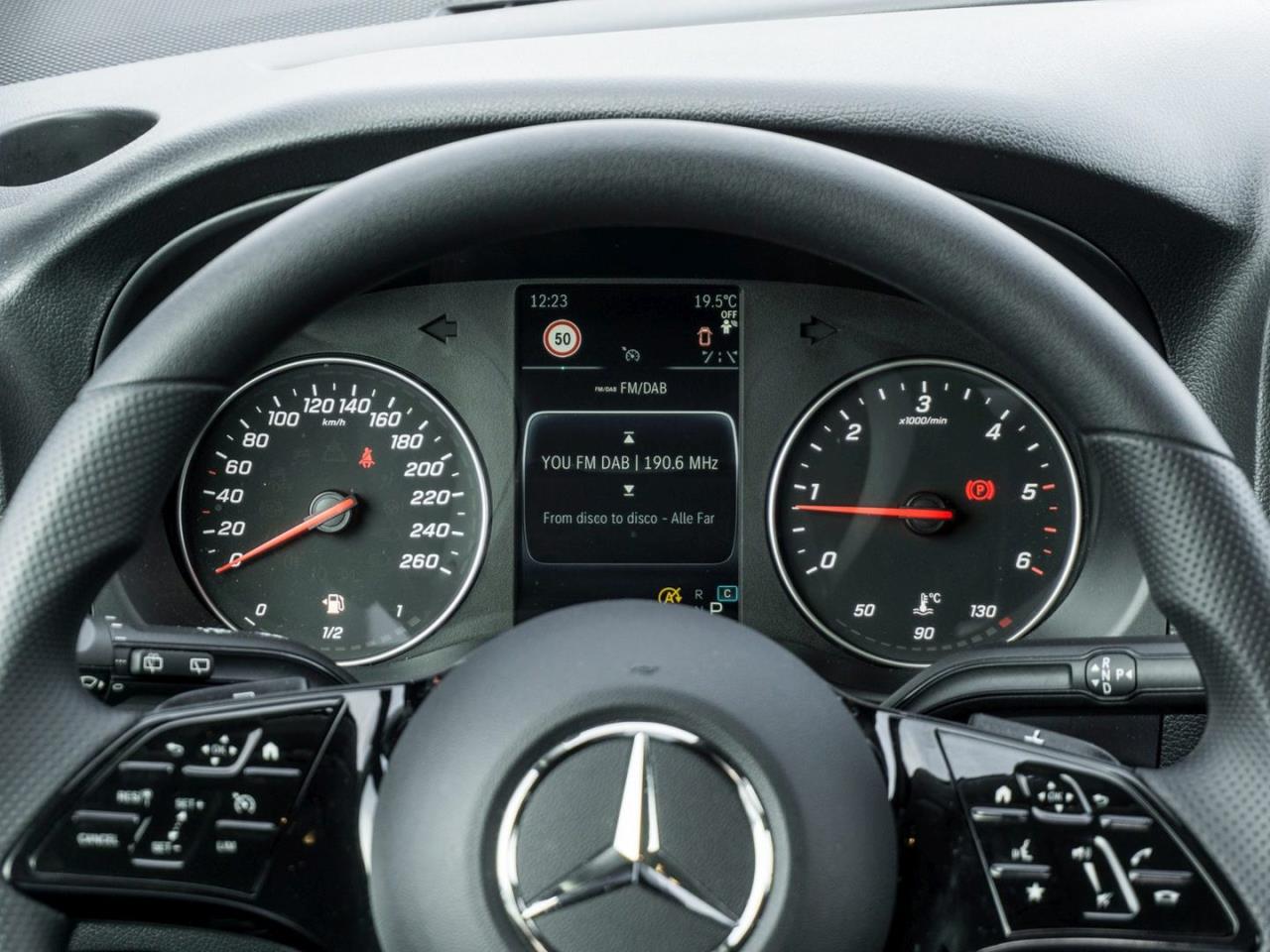 Mercedes-Benz Vito 114 CDI Tourer PRO Lang Navi Kamera