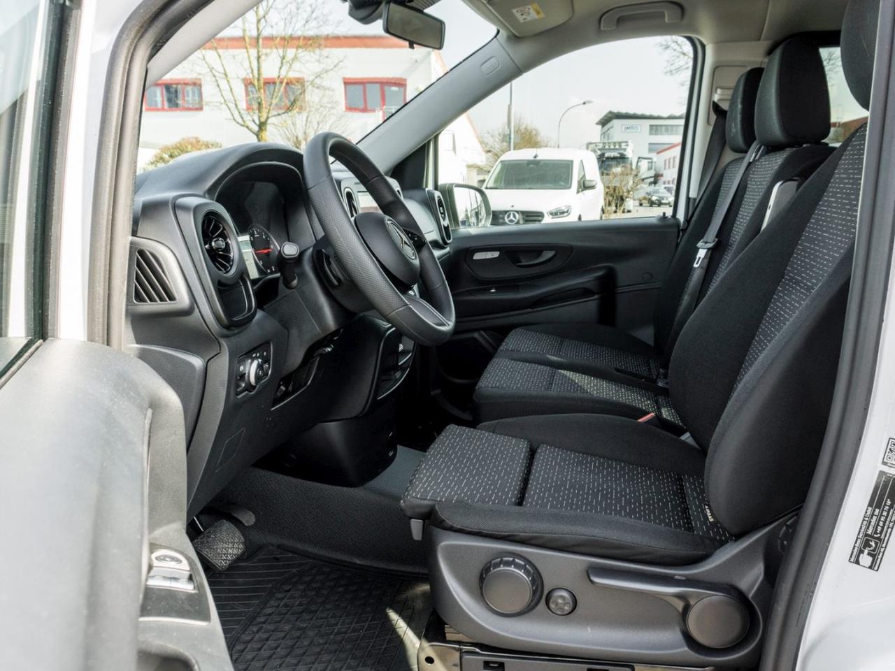 Mercedes-Benz Vito 114 CDI Tourer PRO Lang Navi Kamera 8-Sitze