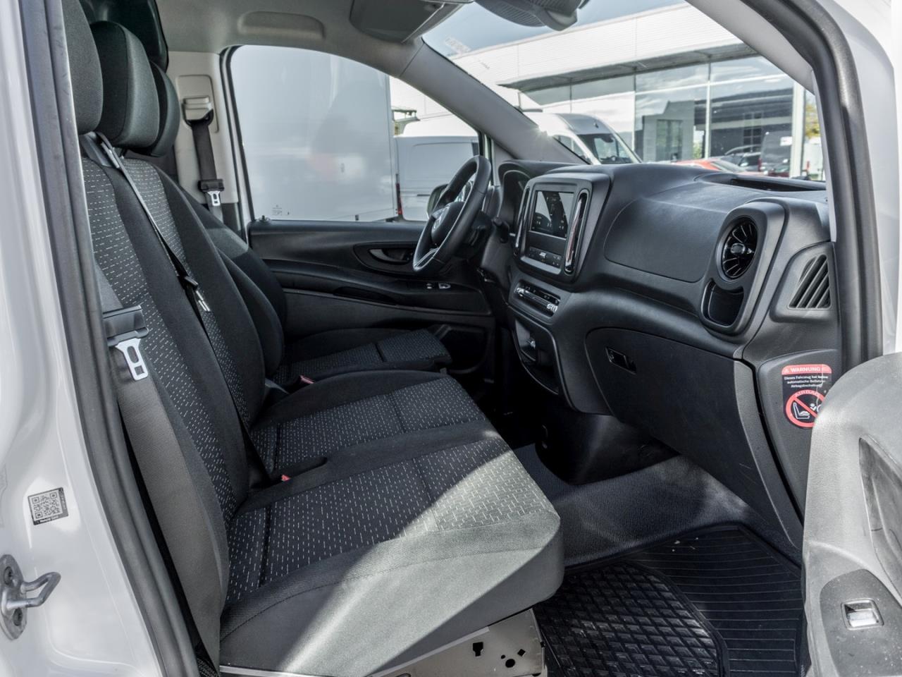 Mercedes-Benz Vito 119 CDI 4x4 Kasten Pro lang Navi AHK Kamera