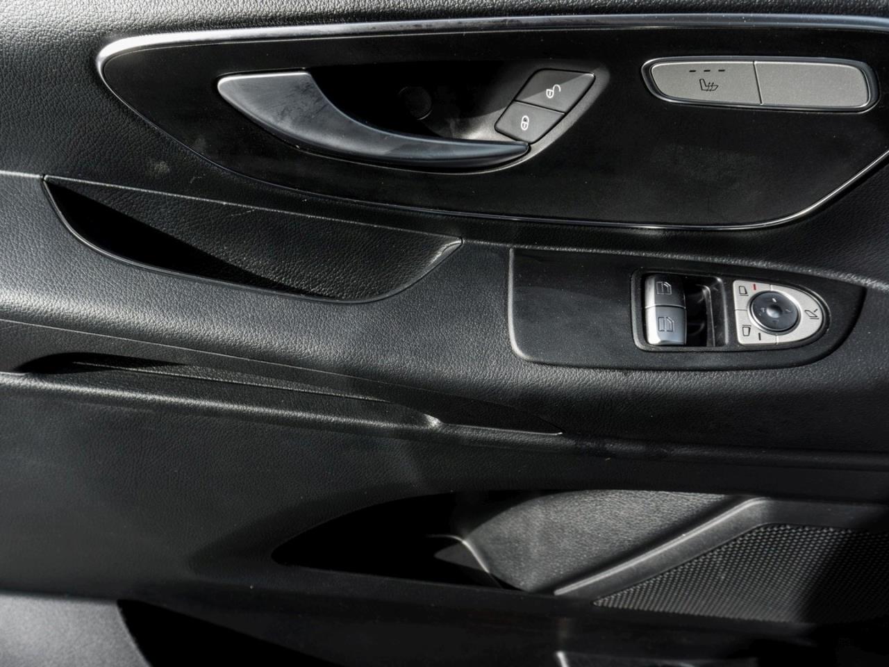 Mercedes-Benz Vito 119 CDI Tourer SELECT Extralang AHK 360° SHZ