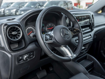 Mercedes-Benz Vito 119 CDI Tourer SELECT Extralang AHK 360° SHZ