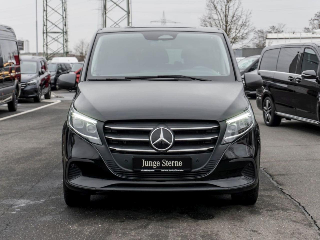 Mercedes-Benz Vito 124 CDI 4x4 Tourer PRO Lang Distronic Navi