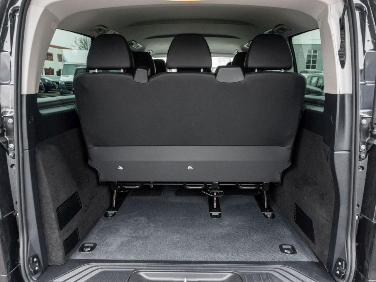 Mercedes-Benz Vito 124 CDI 4x4 Tourer PRO Lang Distronic Navi