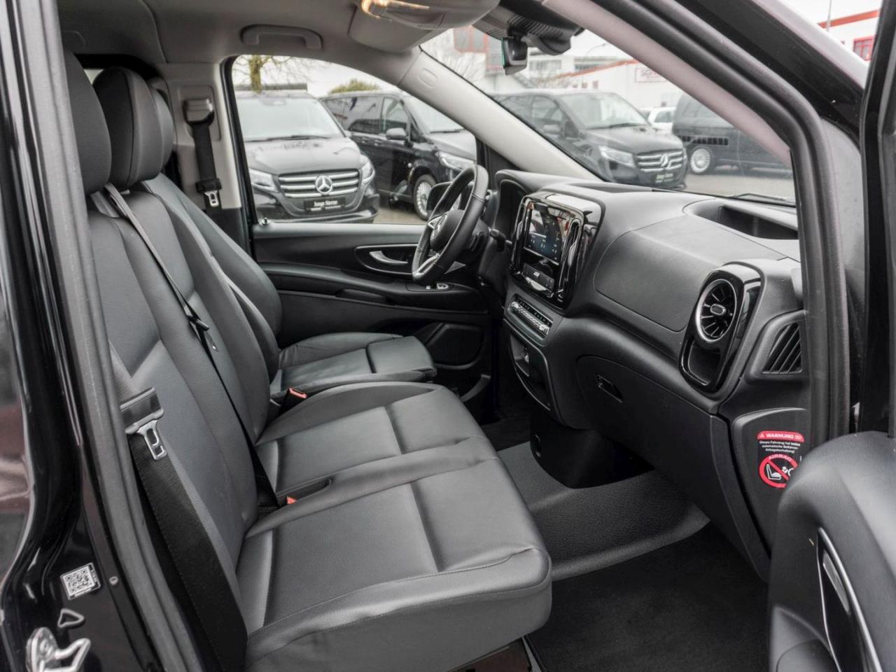 Mercedes-Benz Vito 124 CDI 4x4 Tourer PRO Lang Distronic Navi