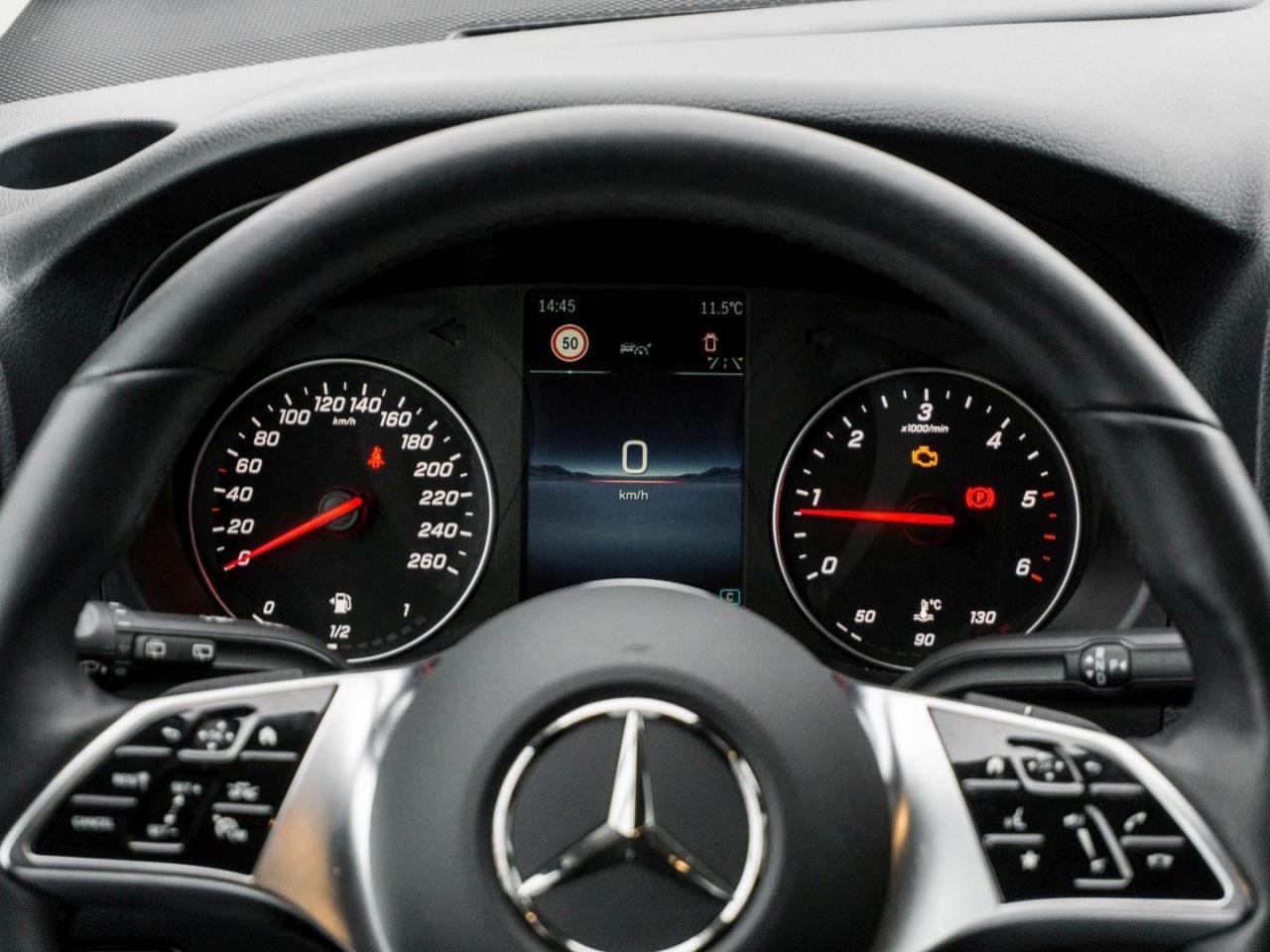 Mercedes-Benz Vito 124 CDI 4x4 Tourer PRO Lang Distronic Navi