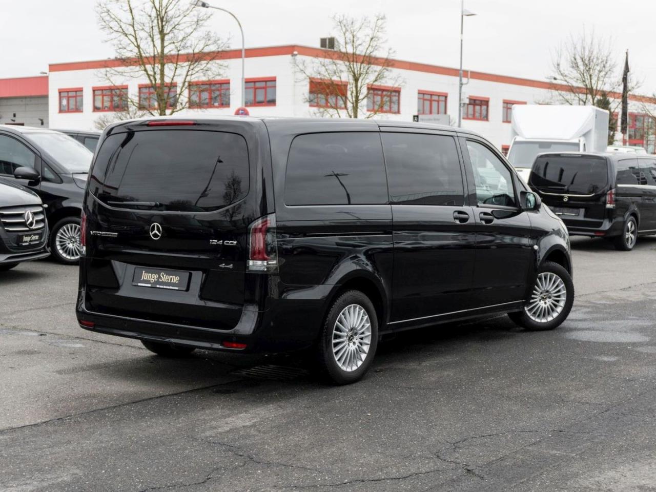 Mercedes-Benz Vito 124 CDI 4x4 Tourer PRO Lang Distronic Navi