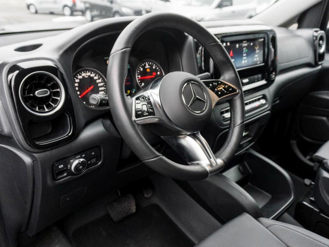 Mercedes-Benz Vito 124 CDI 4x4 Tourer PRO Lang Distronic Navi