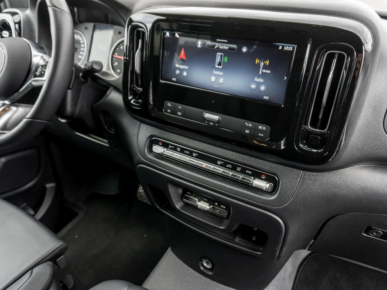 Mercedes-Benz Vito 124 CDI 4x4 Tourer PRO Lang Distronic Navi