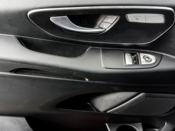 Mercedes-Benz Vito 124 CDI 4x4 Tourer PRO Lang Distronic Navi