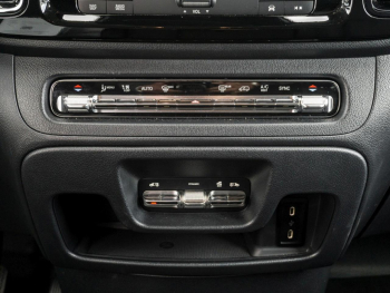 Mercedes-Benz Vito 124 CDI 4x4 Tourer PRO Lang Distronic Navi