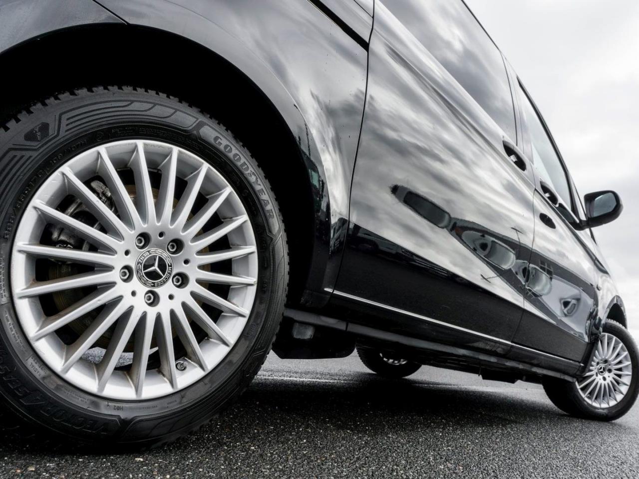 Mercedes-Benz Vito 124 CDI 4x4 Tourer PRO Lang Distronic 360°