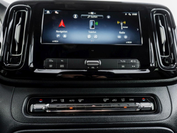 Mercedes-Benz Vito 124 CDI 4x4 Tourer PRO Lang Distronic Navi