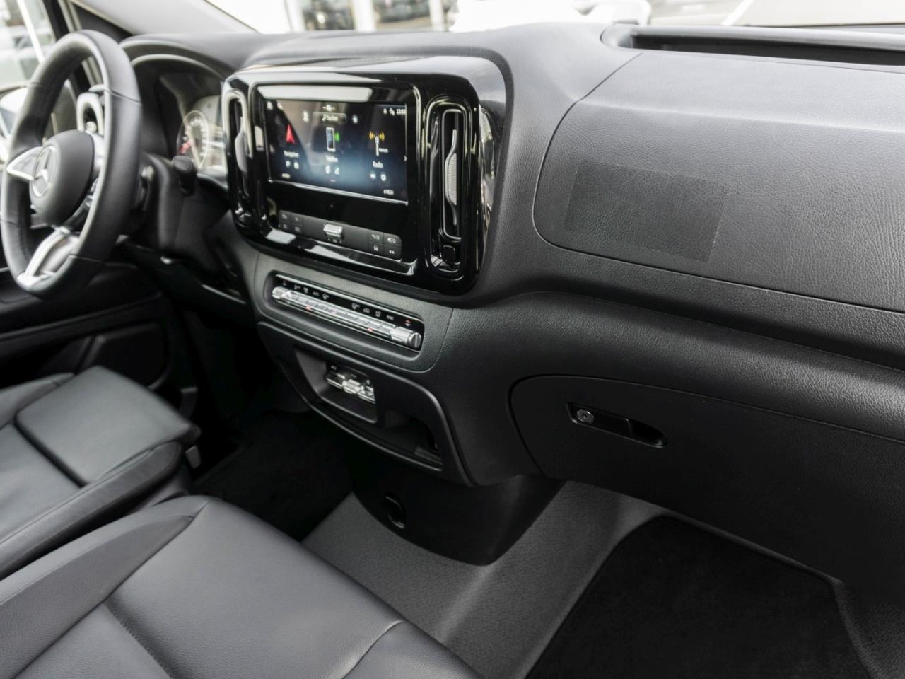 Mercedes-Benz Vito 124 CDI 4x4 Tourer PRO Lang Distronic Navi