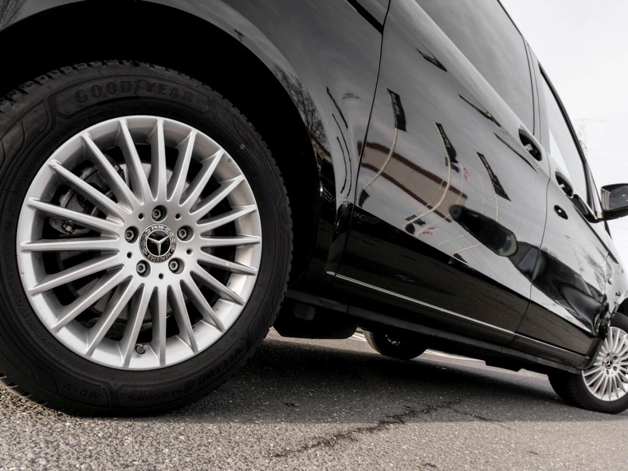 Mercedes-Benz Vito 124 CDI 4x4 Tourer PRO Lang Distronic Navi