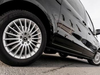 Mercedes-Benz Vito 124 CDI 4x4 Tourer PRO Lang Distronic Navi
