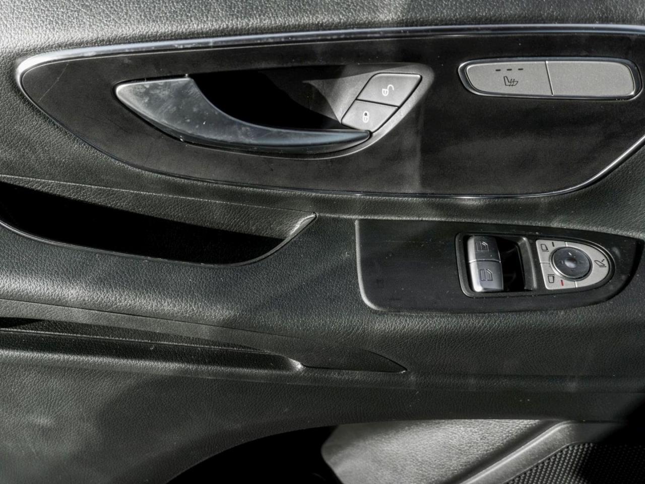 Mercedes-Benz Vito 124 CDI 4x4 Tourer PRO Lang Distronic Navi