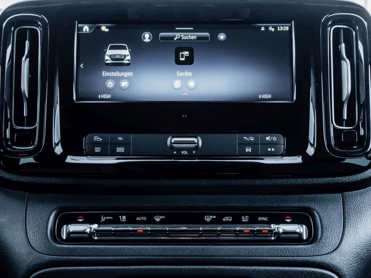 Mercedes-Benz Vito 124 CDI 4x4 Tourer PRO Lang Distronic Navi