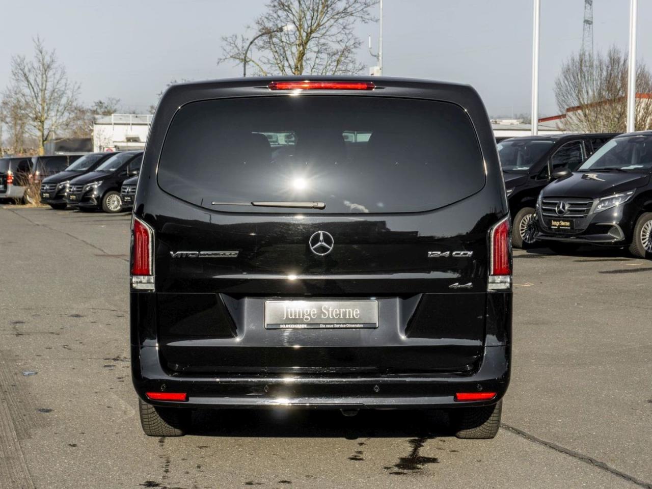 Mercedes-Benz Vito 124 CDI 4x4 Tourer PRO Lang Distronic Navi