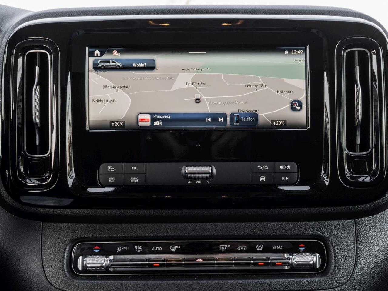 Mercedes-Benz Vito 124 CDI 4x4 Tourer PRO Lang Distronic AHK