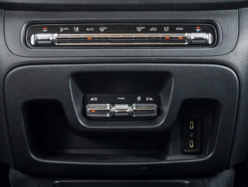 Mercedes-Benz Vito 124 CDI 4x4 Tourer PRO Lang Distronic AHK