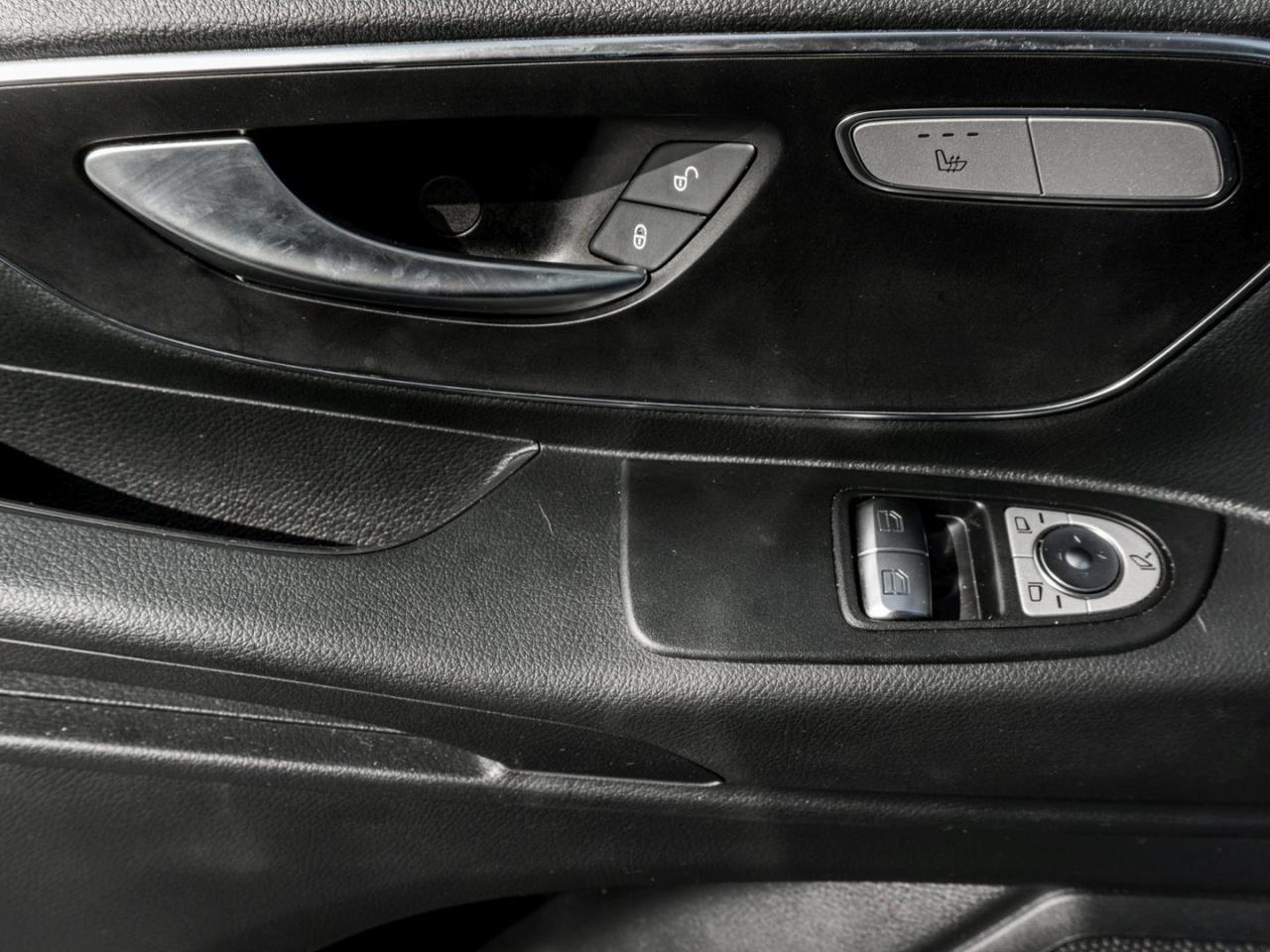 Mercedes-Benz Vito 124 CDI 4x4 Tourer PRO Lang Distronic AHK