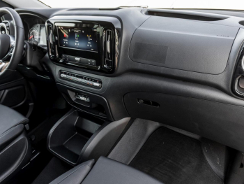 Mercedes-Benz Vito 124 CDI 4x4 Tourer PRO Lang Distronic AHK