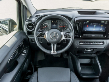 Mercedes-Benz Vito 124 CDI 4x4 Tourer PRO Lang Distronic AHK