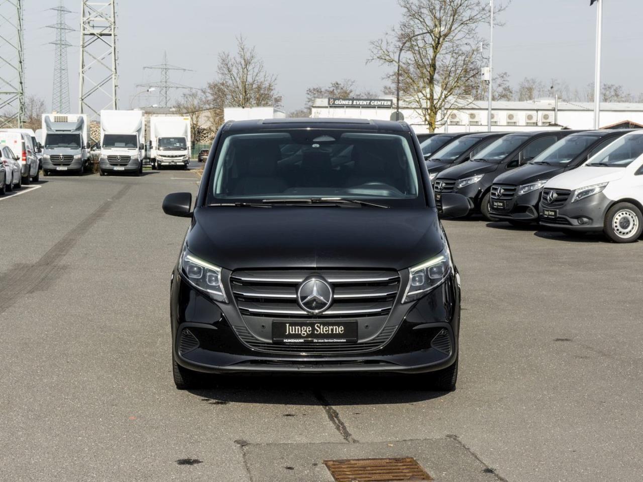 Mercedes-Benz Vito 124 CDI 4x4 Tourer PRO Lang Distronic AHK