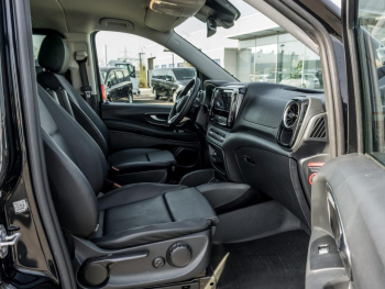 Mercedes-Benz Vito 124 CDI 4x4 Tourer PRO Lang Distronic AHK