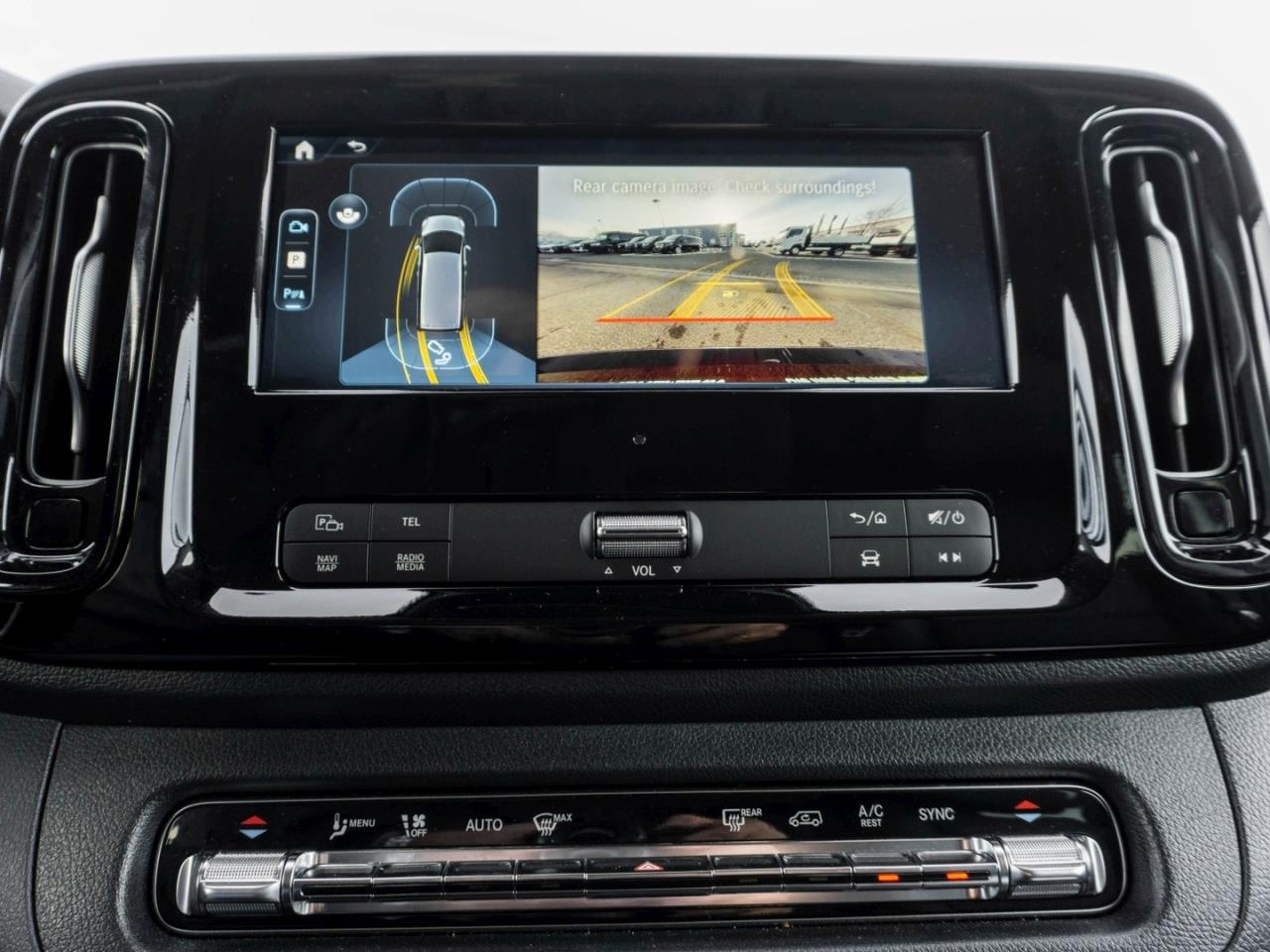 Mercedes-Benz Vito 124 CDI 4x4 Tourer PRO Lang Distronic Navi