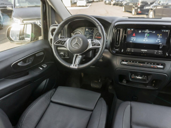 Mercedes-Benz Vito 124 CDI 4x4 Tourer PRO Lang Distronic Navi