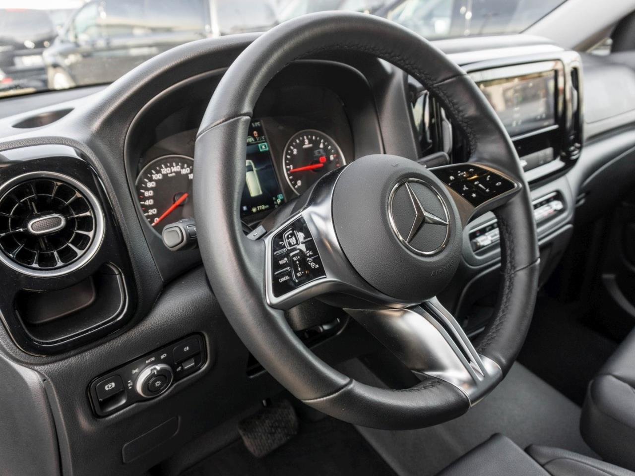 Mercedes-Benz Vito 124 CDI 4x4 Tourer PRO Lang Distronic Navi